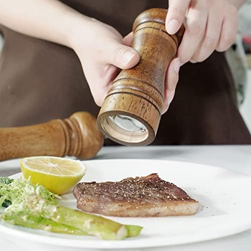 Adjustable Wooden Pepper Mill Set
