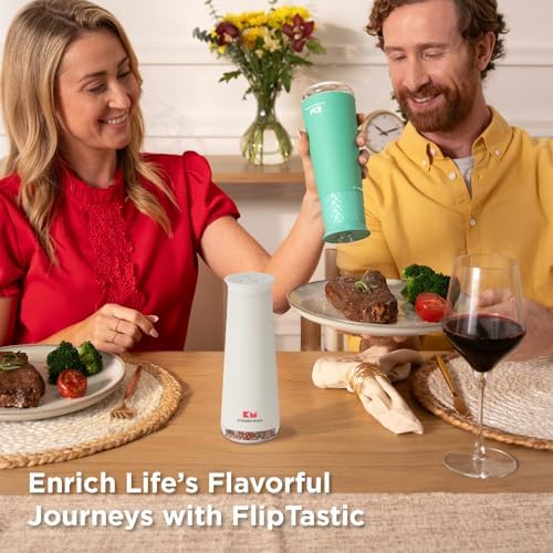 Kitchen Mama Rechargeable Salt and Pepper Grinder Set 1