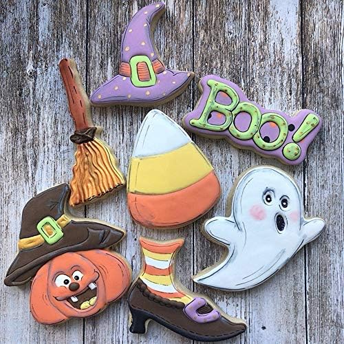 Vivid Halloween witch hat cookie cutter